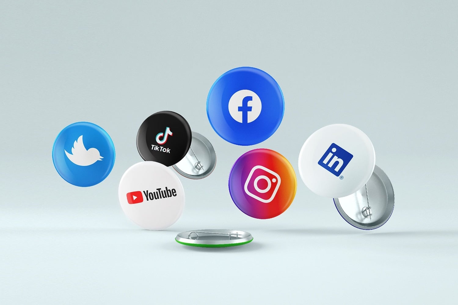 Leveraging Social Media for Maximum Exposure